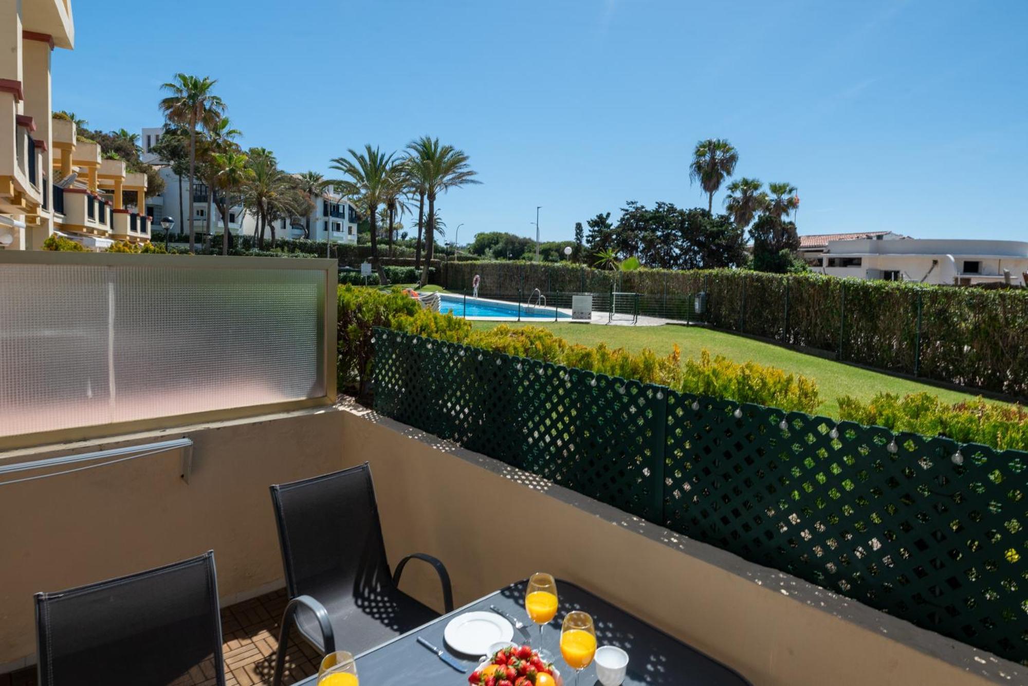 Oleholidays 1106 Romana Playa Primera Linea Playa * Marbella